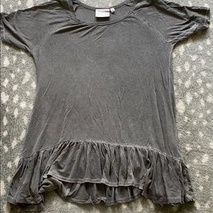 Grey ruffle hem top - very flattering - gray